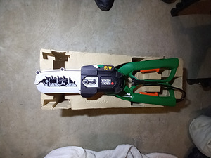 Oksakäärid elektrilised Black and Decker Alligator (1 foto / 3)