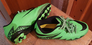 Jalgpalliputsad Nike, suurus 37.5