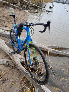 MNT / gravel Fuji Cross 1.3 cyclo (5 foto / 6)