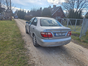 Nissan almera (3 foto / 11)