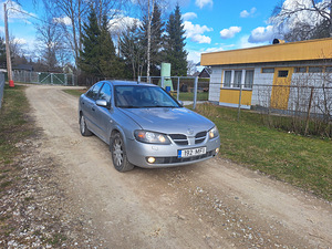 Nissan almera (9 foto / 11)