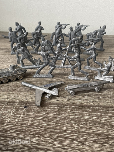 Оловянные игрушки солдатики ,винтаж СССР (фото #1)