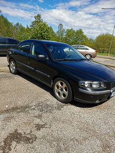 Volvo s-60 (2 фото из 2)