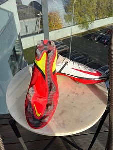 NIKE PHANTOM GT2 ELITE FG jalgpalli putsad (2 foto / 4)