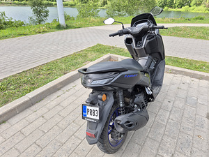 Yamaha nmax 125 2025 (4 foto / 5)