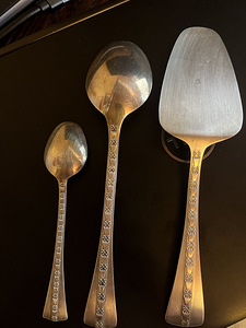 Серебряные ложки (3 фото из 3)
