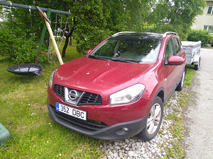 Nissan Qashqai+2 2.0D Automaat 4x4 (3 foto / 13)