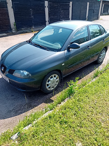 SEAT CORDOBA 2006 1,4 55kw (3 foto / 13)