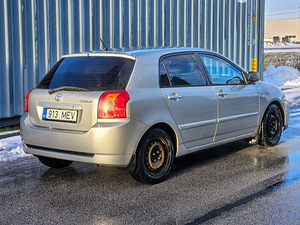 Toyota Corolla 1.4 71kw 2005a. (5 foto / 10)