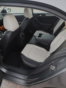 Volkswagen Jetta Sport 1.8 CPRA 125kW (4 foto / 5)