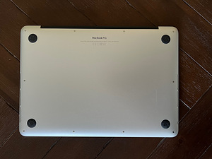 Macbook Pro 13 Early 2015 8GB 256GB (2 foto / 4)