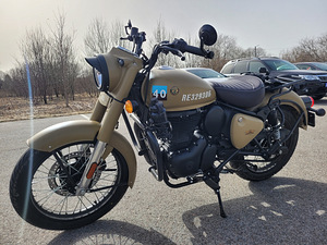 Royal Enfield CLASSIC 350 Reborn 15kW (5 foto / 8)