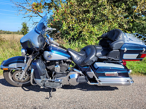 Harley-Davidson Electra Glide FLHTCUI ULTRA CLASSIC 2001 (2 foto / 7)