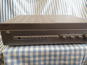 NAD C320 BEE Stereo integrated amplifier. (1 фото из 6)