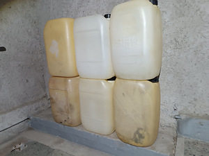 Plast kanister 25 l (1 foto / 1)