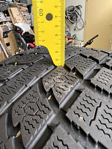 Lamellrehvid 285/45R19 2tk + 255/50R19 2tk väga head! (2 foto / 10)