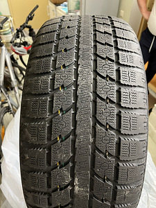 Lamellrehvid 285/45R19 2tk + 255/50R19 2tk väga head! (3 foto / 10)