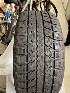 Lamellrehvid 285/45R19 2tk + 255/50R19 2tk väga head! (5 foto / 10)