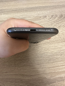 iPhone 11 64Гб (3 фото из 3)