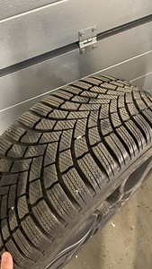 Диски+Шины+TPMS 235/45/18 Bridgestone Blizzak LM005 (4 фото из 5)