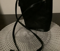 Маленькая черная сумка