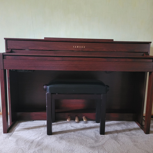 Digitaalklaver Yamaha Clavinova CLP-545 Mahogany