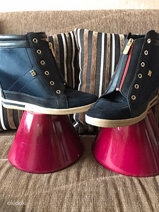 Tommy Hilfiger ботинки (1 фото из 2)