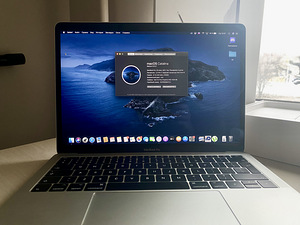 MacBook Pro (2017, 13", 256GB, два thunderbolt 3 порта) (1 фото из 7)