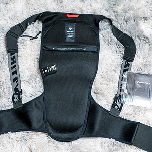 Revit Slingshot kaitsmed (1 foto / 2)