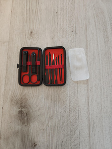 Küüntehooldus komplekt (1 foto / 2)