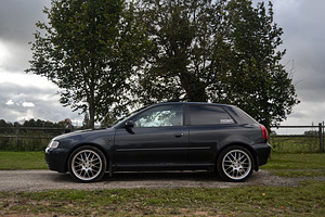 Audi A3 1.6 74kW (2 foto / 10)
