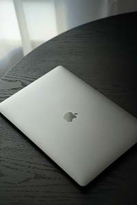 Macbook Pro 15 tolli, 2016 touchbariga (3 foto / 5)