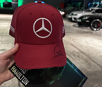 AMG кепка с подписью Льюиса Хэмилтона