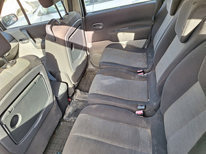 Renault Grand Scenic (8 foto / 8)