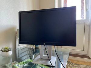 HP EliteDisplay E232 23-tolli (2 foto / 4)