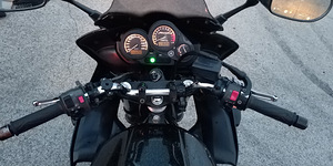 Yamaha FZS 600 70kW (7 foto / 9)