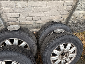 Chrysler grand voyager rehvid+veljed (4 foto / 4)