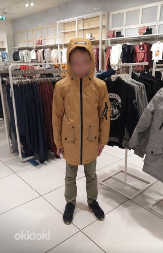 Sügis-kevadine parka, suurus 140.