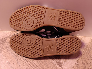 Jalgpalli tossud Adidas (3 foto / 4)