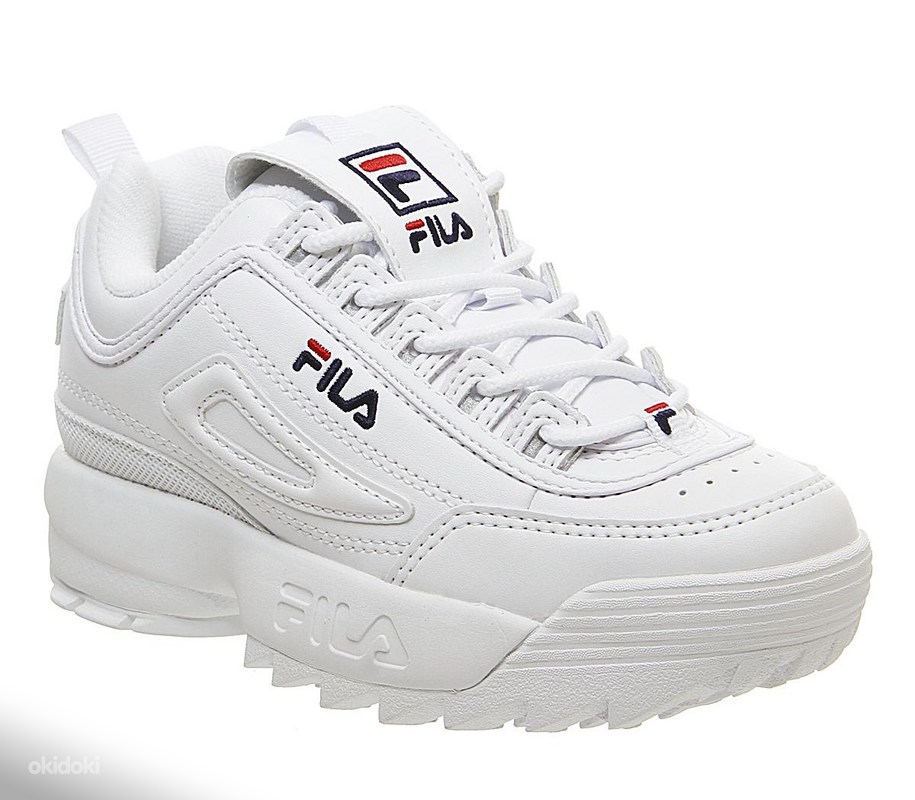 Новая фила. Fila Silver Sneakers. Fila sense. Дизраптор. Fila Аргентина.