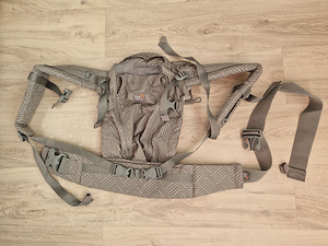 Lapsekandmiskott Love & Carry ONE+ (2 foto / 3)