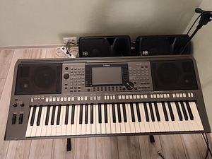 YAMAHA PSR S-770 (1 foto / 10)