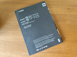 YAMAHA PSR S-770 (9 foto / 10)
