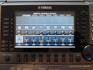 YAMAHA PSR S - 770 (3 фото из 10)