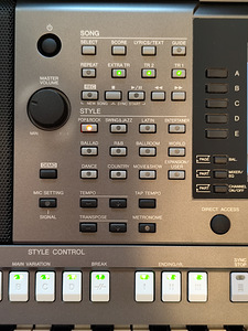 YAMAHA PSR S - 770 (6 фото из 10)