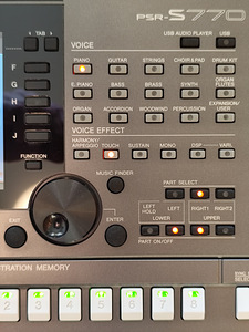 YAMAHA PSR S - 770 (7 фото из 10)
