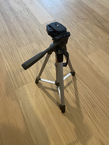 Amazon Basics 152 cm kerge kaamera, DSLR binokli statiiv (4 foto / 4)