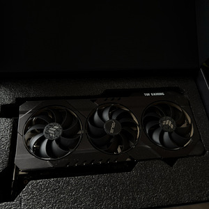 ASUS 3080ti (2 foto / 3)