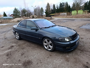 Opel Omega 2.5dti (2 foto / 10)