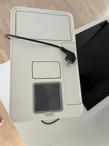 Кофемашина для эспрессо и кофе Miele CM61 белая (2 фото из 6)